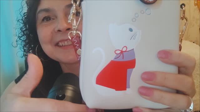 АСМР Что в мрей сумочке. Тихо на ушко прошепчу и покажу смотреть онлайн