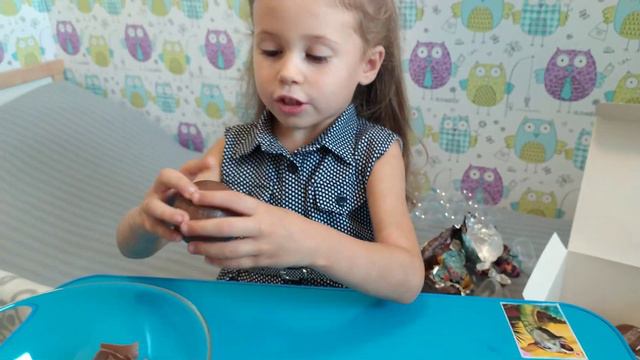 Ева открывает много шоколадных шаров ЧУПАЧУПС куклы ЛОЛ! 18 ШАРОВ CHUPA CHUPS LOL SURPRISE смотреть онлайн