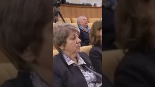 Приглашение работников старше 50 лет является нормальным процессом, заявил Ярослав Нилов. смотреть онлайн
