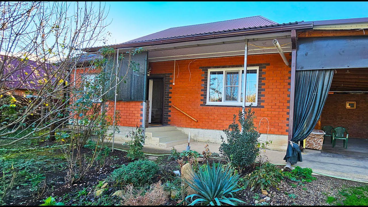 Классный обжитой дом недалеко от центра! | Посёлок Ильский. | Дом с баней, садом и мангальной зоной! смотреть онлайн