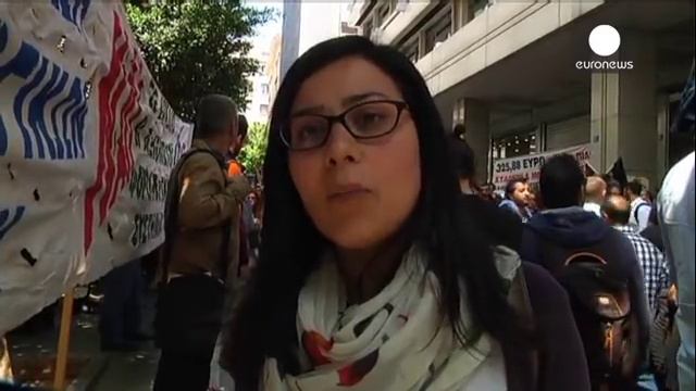 Yanis Varoufakis face à la grogne et à des anarchistes смотреть онлайн