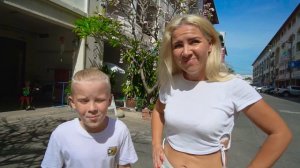 Егор и Мама от ПЕРВОГО ЛИЦА Против команды РАДУЖНЫЕ ДРУЗЬЯ | БОКСИ БУУ