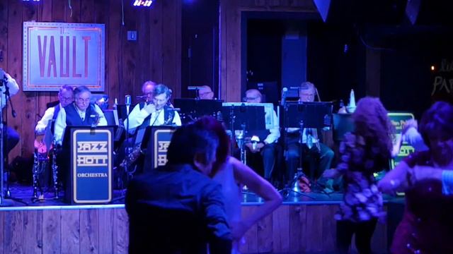 There's Nothing Too Good for my Baby -Alan Paller and his Jazz Hott Orchestra --Eddie Cantor tune. смотреть онлайн