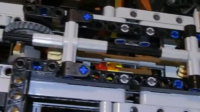 Lego 8258 8x8 8WD смотреть онлайн