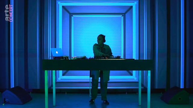 Hadnet Dans Chat With A DJ