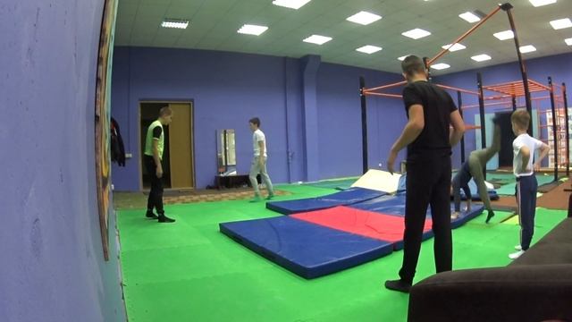 НаРодная ГимнАсТиКа 181-1 в Клубе Воздушно-Силовой Атлетики. СКК "Вместе" смотреть онлайн