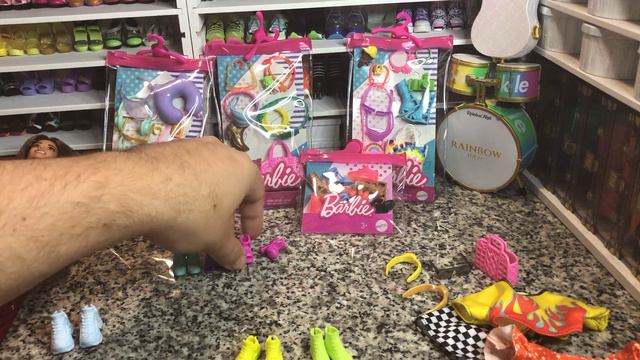 Barbie: Fashionista 182 and 179 unboxing, Color Match and Review, plus new 2022 accessory packs смотреть онлайн
