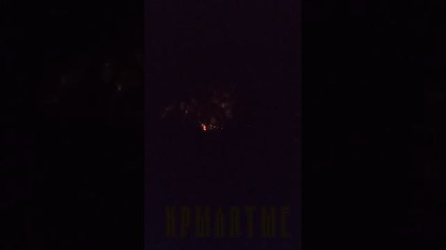⚡️СВО 18+ Последствия отработки нашего fpv дрона с зажигательной смесью по окопам в Курской области. смотреть онлайн