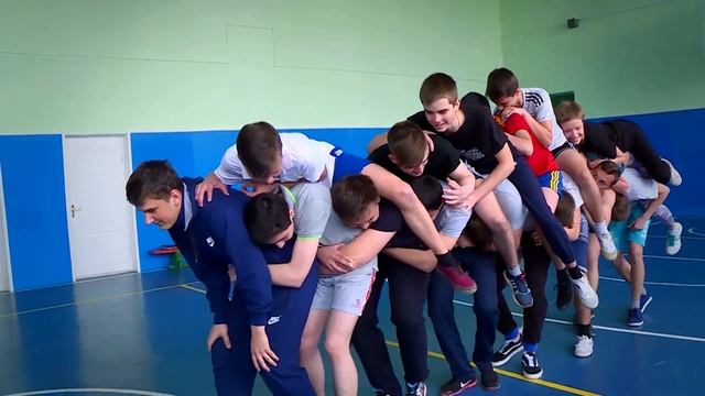 урок физкультуры оператор Артур 89054451849 смотреть онлайн