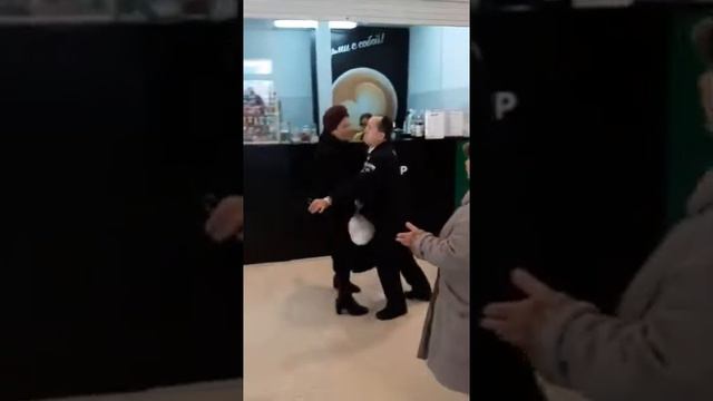 Аквамолл Ульяновск. Беспредел охраны. Видео смотреть онлайн