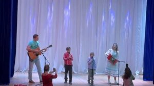 А я в детский садик не хожу . Семья Владимировых