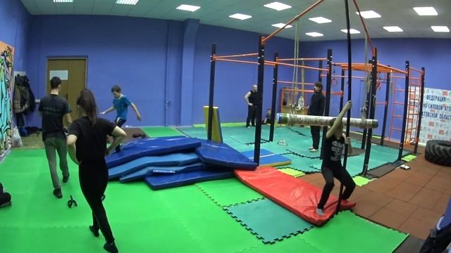 НаРодная ГимнАсТиКа 40-1 в Клубе Воздушно-Силовой Атлетики. СКК "Вместе" смотреть онлайн