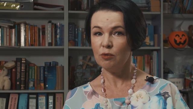 Английский язык для взрослых. Юникорн - языковая школа смотреть онлайн