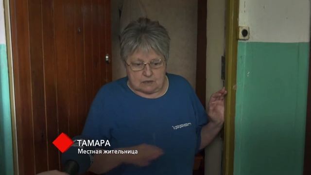 На Фонтане автокран упал на охранную будку смотреть онлайн