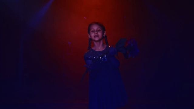 "Песня о волшебном цветке" из мультфильма "Шелковая кисточка" исполняет Попова Таисия смотреть онлайн