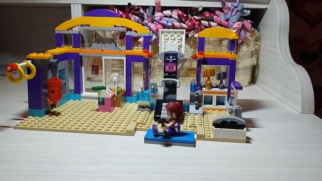 LEGO Friends 41312 - ЛЕГО Спортивный зал Хартлейк сити с озвучкой ) смотреть онлайн