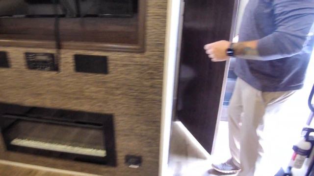 Fifth Wheels for all Budgets! | Mount Comfort RV ONLINE | Six смотреть онлайн