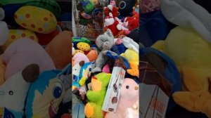 Игрушка за 10 рублей в аппарате хватайка 🥳