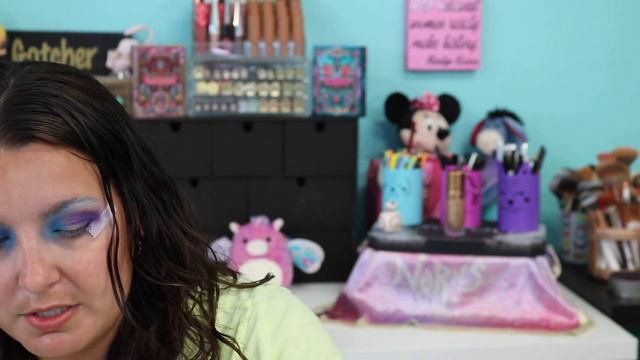 Testing Out The Darling Doll Cosmetics Cyber Babe LED Eyeshadow Palette | Is It Worth It? смотреть онлайн
