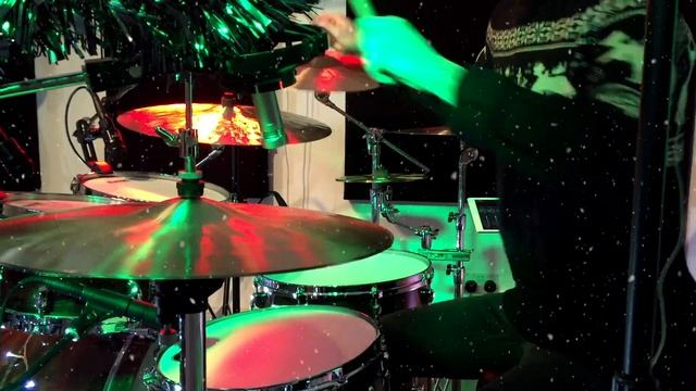 Rockin' Around The Christmas Tree - Brenda Lee Drum Cover смотреть онлайн