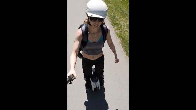 Electric Unicycle Girl At It Again! #unicycle #electricunicycle #sport #rider #summer #hotgirlsumme
