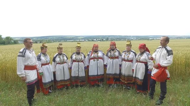 Народный фольклорный ансамбль "Усёрд" - "Как они шли-прошли" смотреть онлайн