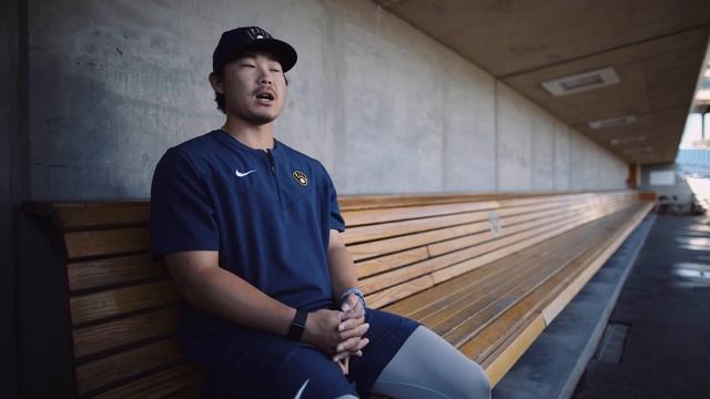 Brewers Backstage: Keston Hiura | Go Behind-the-Scenes with the Brewers Infielder смотреть онлайн