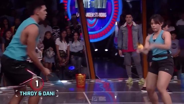 Office Tennis | Minute To Win It - Last Tandem Standing смотреть онлайн