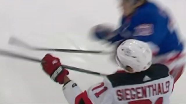 Matt Rempe Assessed 5 Min Major for Elbowing / Game Misconduct, Kurtis MacDermid 10 Min Misconduct смотреть онлайн