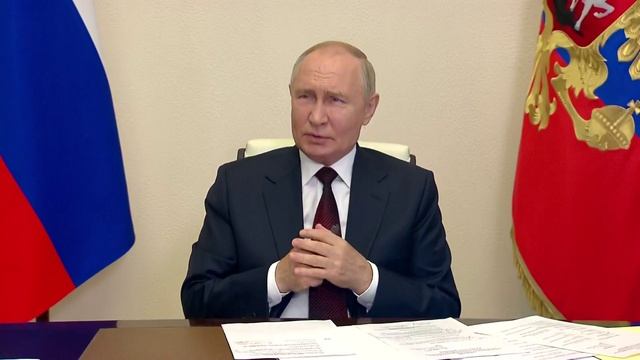 Путин принял участие в открытии соцобъектов в новых регионах России. смотреть онлайн