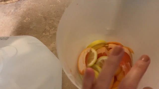 How to hydrate for the SUMMER WEATHER смотреть онлайн