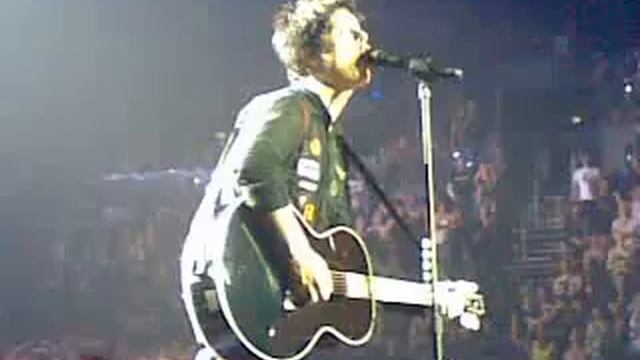 Green Day Auckland New Zealand 12/19/2009 WAKE ME UP WHEN SEPTEMBER ENDS смотреть онлайн