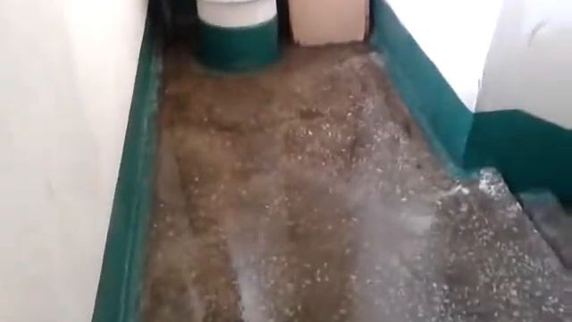 Вот так вот делают крыши в панелных домах ! смотреть онлайн