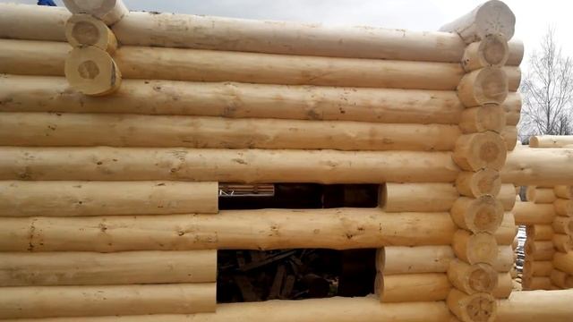 Подъём брёвен на сруб с помощью электро тельфера смотреть онлайн