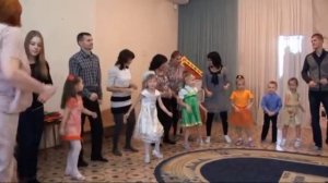 «Тетя Весельчак». Танец с родителями. Д/с № 42 «Пингвинчик», г. Верхняя Салда.