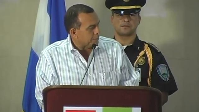 “ESPERO EN EL CUARTO AÑO LLEGAR AL 35%” PRESIDENTE PORFIRIO LOBO, AL REFERIRSE AL 8% YA PRESUPUESTA смотреть онлайн