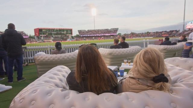 Sportsbreaks.com Terrace Experience at Emirates Old Trafford смотреть онлайн
