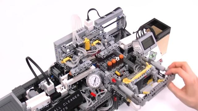 LEGO GBC module : Ball Cleaner BC-T70 with EV3 смотреть онлайн