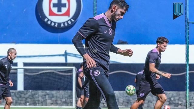 Mikel Arriola visita a la directiva de Cruz Azul para revisar avances del FAN ID смотреть онлайн