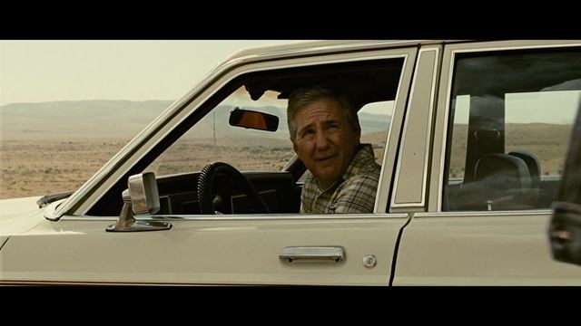 No Country for Old Men (2007)by Joel & Ethan Coen, Clip:Chigurh demonstrates his winning smile-& gu смотреть онлайн