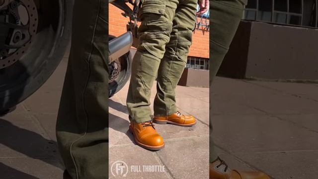 Время катать! Закупайтесь нашим экипом и вперёд #fullthrottle #мото #madbull #мотоцикл #экип смотреть онлайн