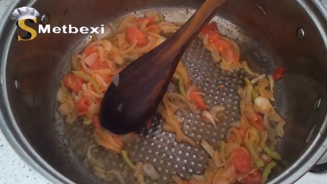 Ət Souzu.Çox Dadli ,Doyumlu Ətli Duru Yeməyin Hazirlanmasi.Etli Sous.Соус с мясом.