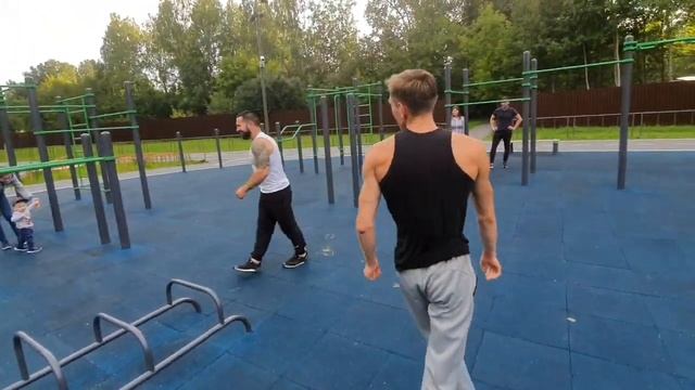 ВОРКАУТ ФИШКИ НА ВОРКАУТ ПЛОЩАДКЕ смотреть онлайн