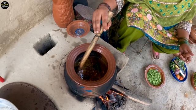 Traditional Village life routine of Pakistani village women | Cooking most delicious village Food смотреть онлайн