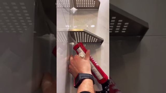 Как установить полочки в ванной если ремонт уже готов