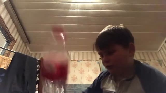 АУТИСТ НА ЮТУБЕ!😲__ ПУХЛЫЙ ШКОЛЬНИК И БУТЫЛКА смотреть онлайн