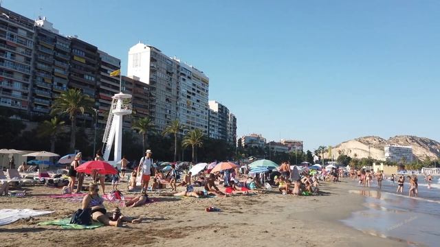 Summer 2022, City Beach in Alicante смотреть онлайн