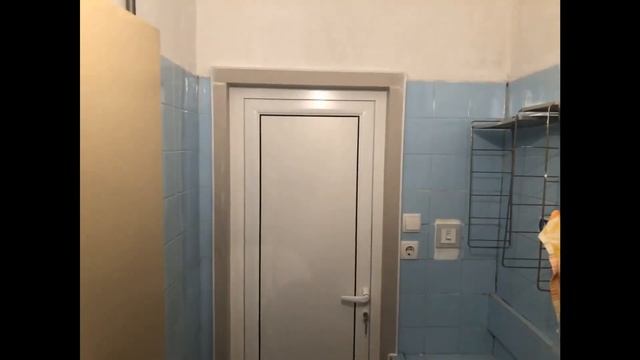 Демонтаж, монтаж и обръщане(завършване) на врата за баня от Реновал смотреть онлайн