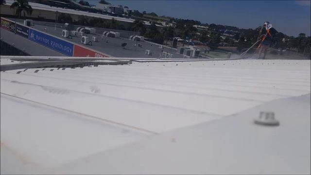 Pressure cleaning the roof at Brendan Hansen building смотреть онлайн
