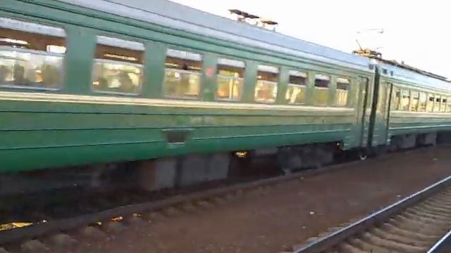 отправление электропоезда из фрязево